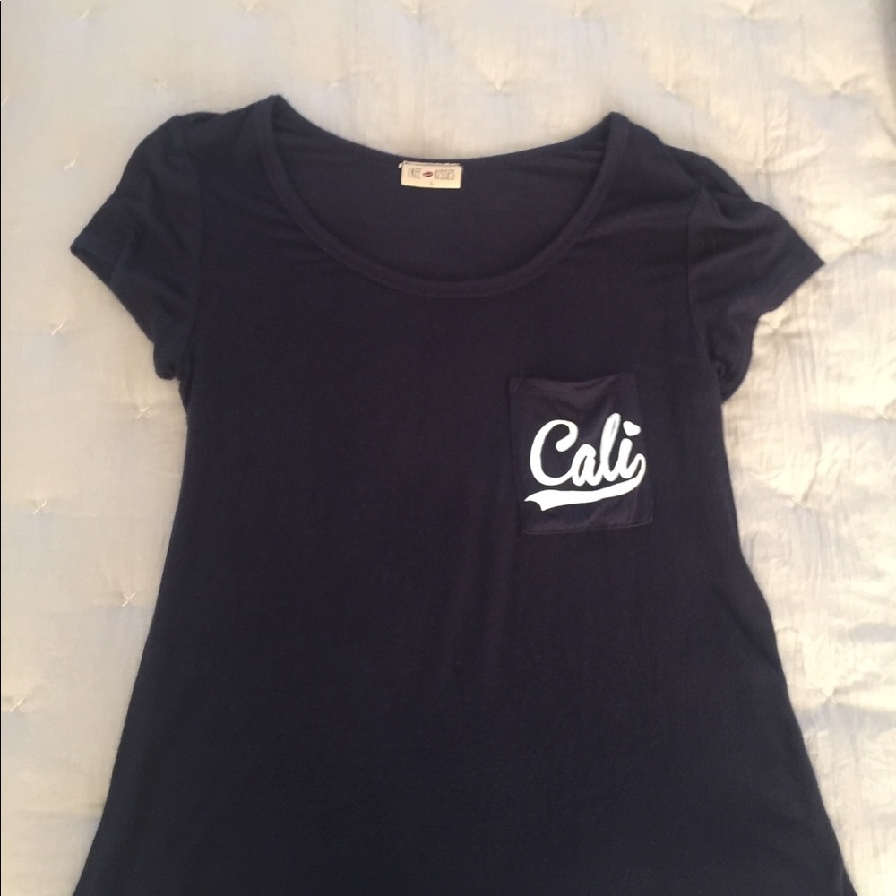 💋French Kiss”Cali T shirt size L